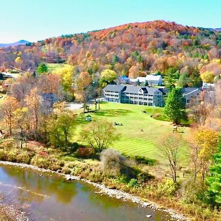 On The River Inn ウッドストック エクステリア 写真